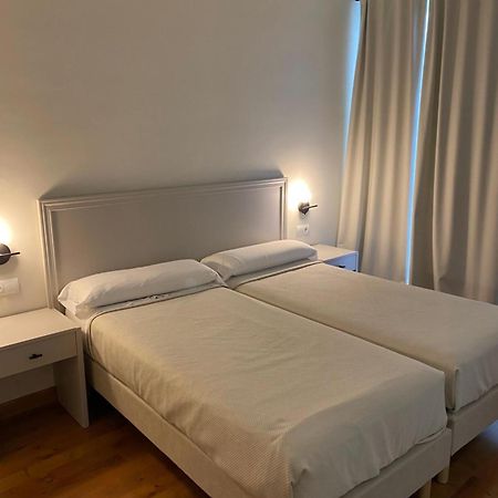 Hotel Santa Ana ラ・カルロータ エクステリア 写真