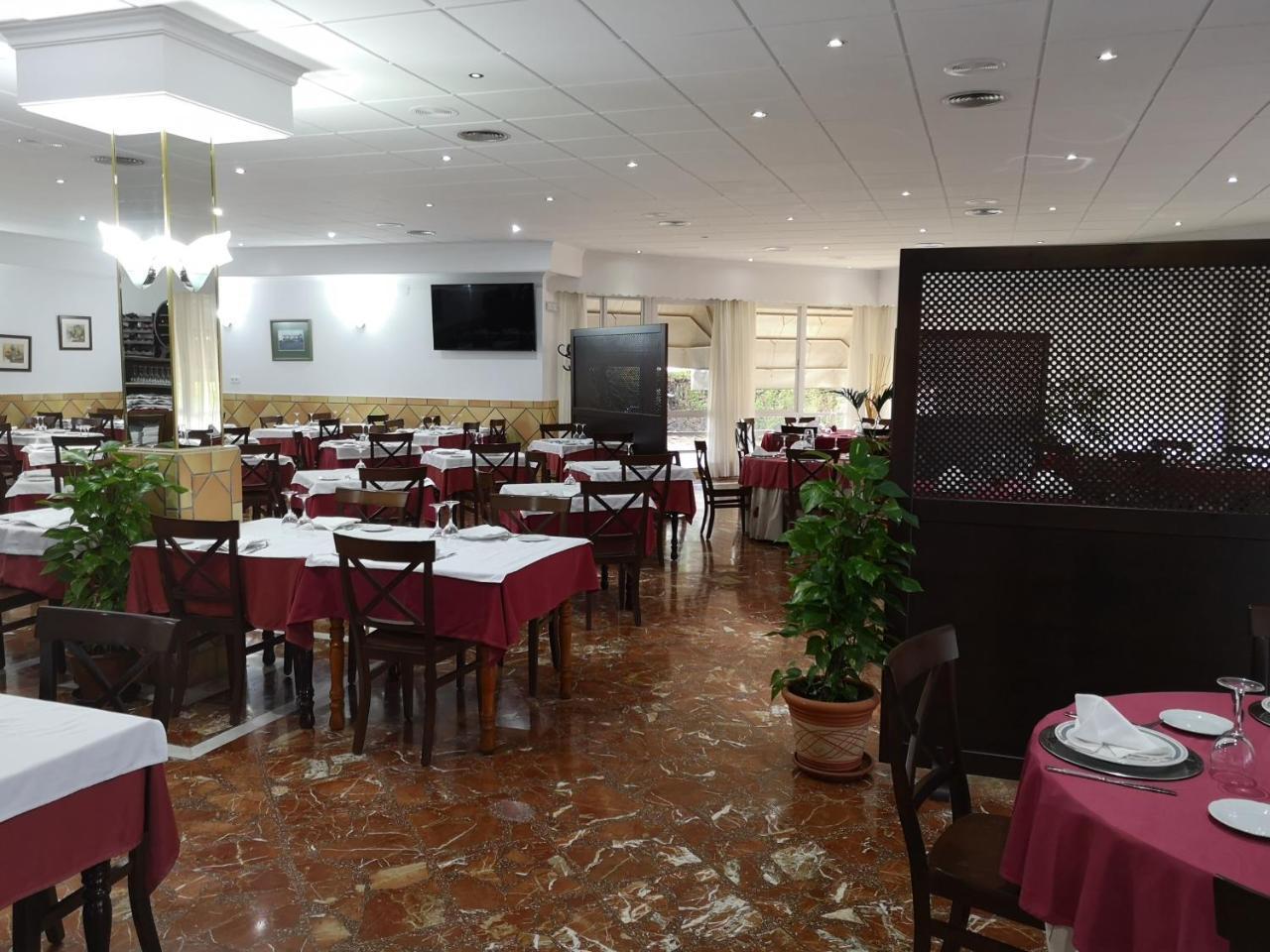 Hotel Santa Ana ラ・カルロータ エクステリア 写真